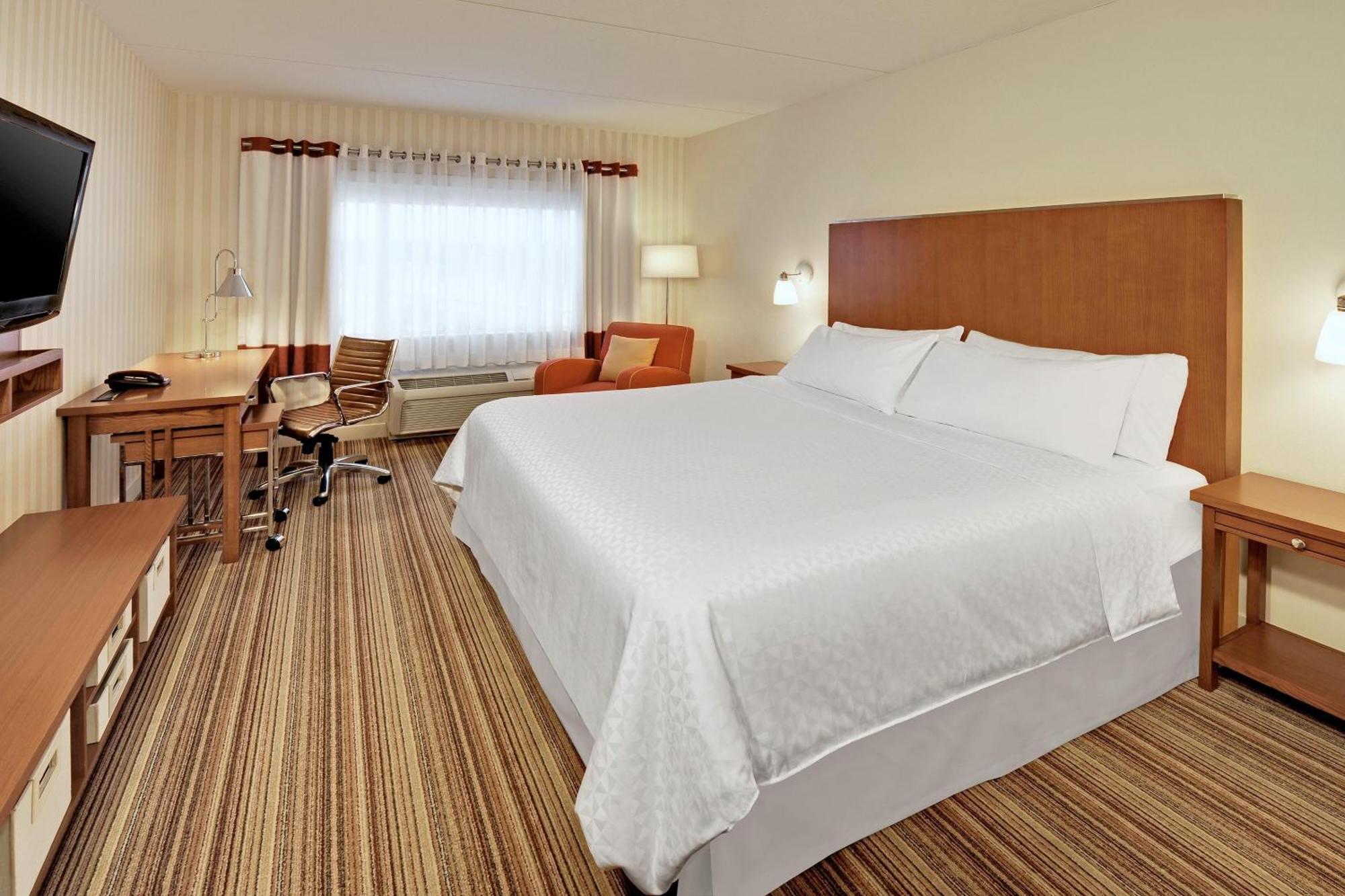 Four Points By Sheraton Cambridge Kitchener, Ontario Bagian luar foto