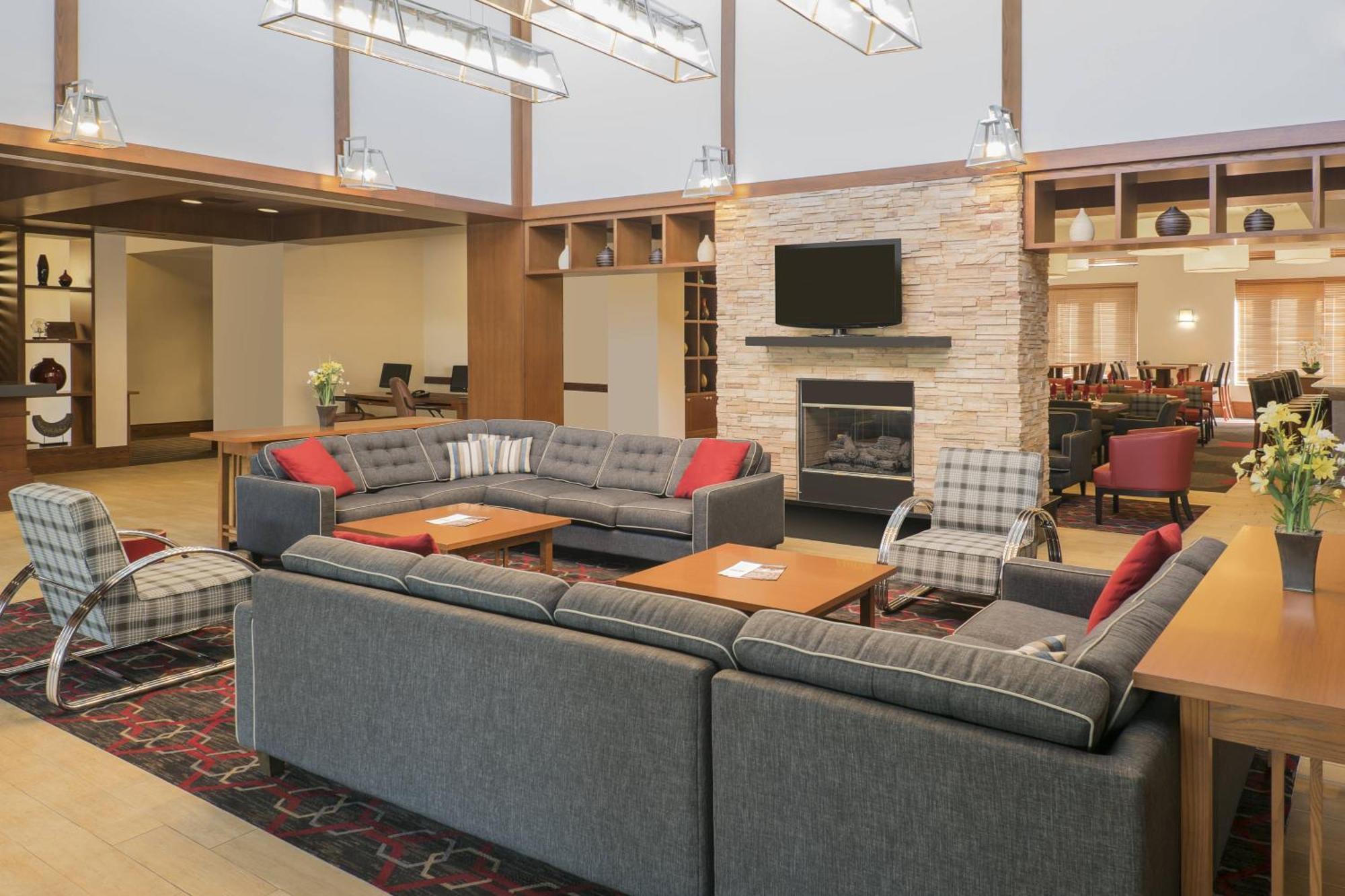 Four Points By Sheraton Cambridge Kitchener, Ontario Bagian luar foto
