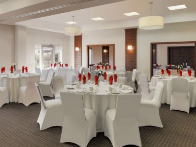 Four Points By Sheraton Cambridge Kitchener, Ontario Bagian luar foto